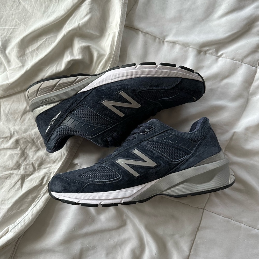 New Balance 990v5 Sneakers